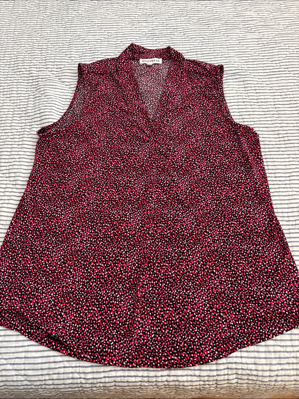 Jones  Sleeveless V-Neck Camisole in Pink & Black Dot Print